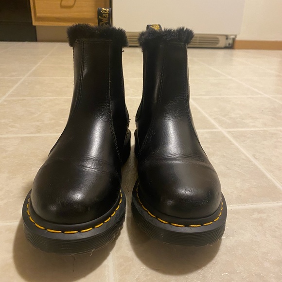 Dr. Martens faux-fur lined boots - Picture 2 of 6